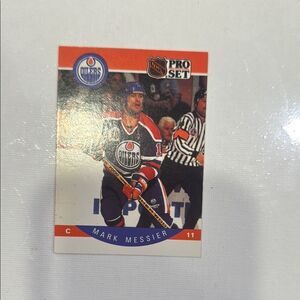 Pro Set Mark Messier Hockey Card 1990 mint condition centered